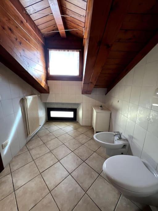 Attico Accogliente E Moderno Appartement *